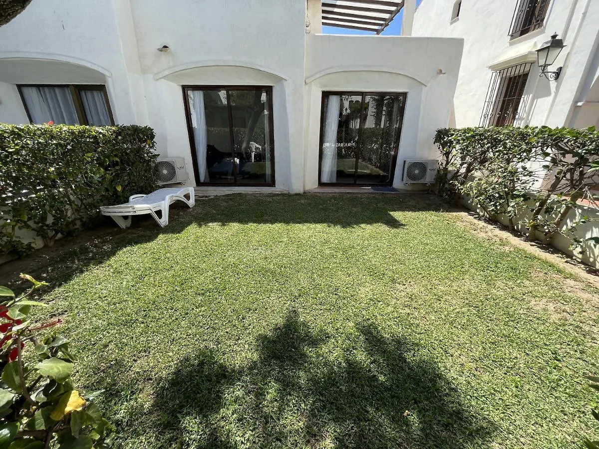 Appartement Estepona - Playa - 2 Dormitorios Con Amplio Jardin Privado Pa24